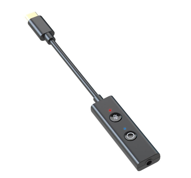 Czarny adapter USB-C na audio z dwoma przyciskami i gniazdem słuchawkowym, na białym tle.