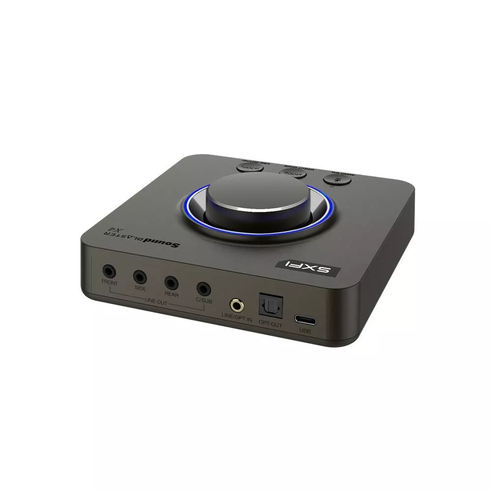 Karta dźwiękowa Sound Blaster X2. Czarna, z przyciskami i pokrętłem głośności. Widoczne są liczne porty.