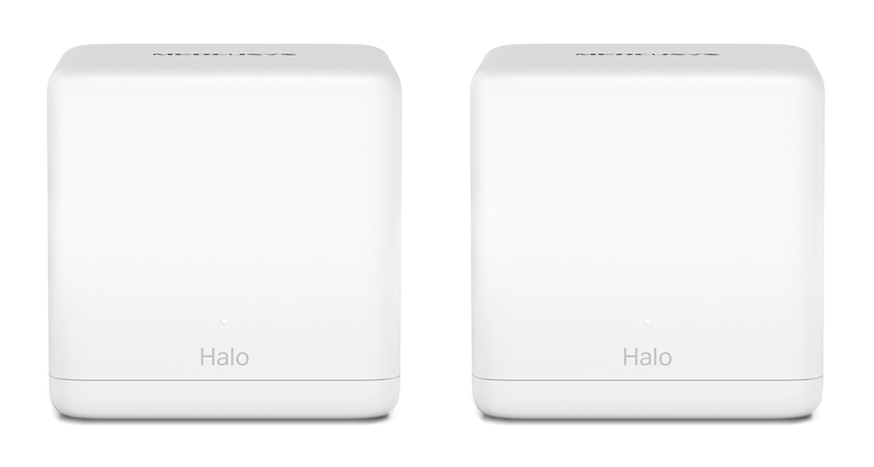 Dwa białe urządzenia Halo, obok siebie, na białej powierzchni.