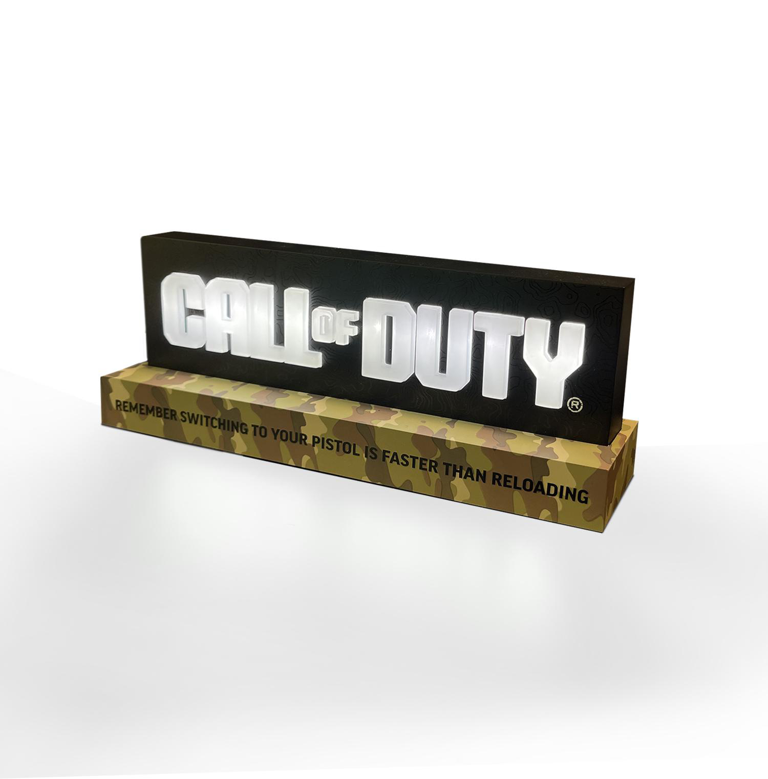 Call of Duty-Schild auf Camo-Basis mit der Aufschrift: „Denken Sie daran, zum Nachladen zur Pistole zu wechseln“.
