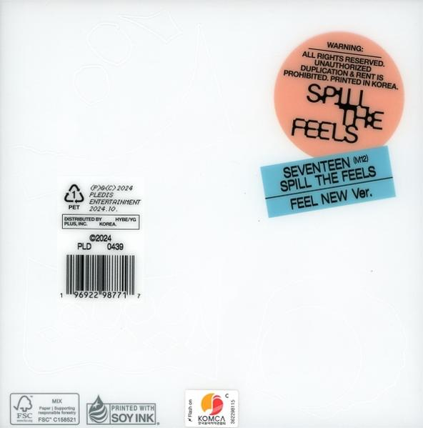 CD-Hülle mit Aufklebern und Text. Weißer Hintergrund. Der Text ist auf Koreanisch und Englisch.