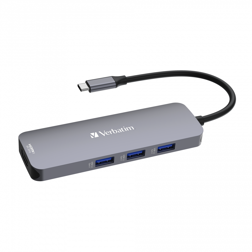 Dört bağlantı noktalı, USB-C kablolu ve Verbatim logolu gümüş USB hub, beyaz arka plan.