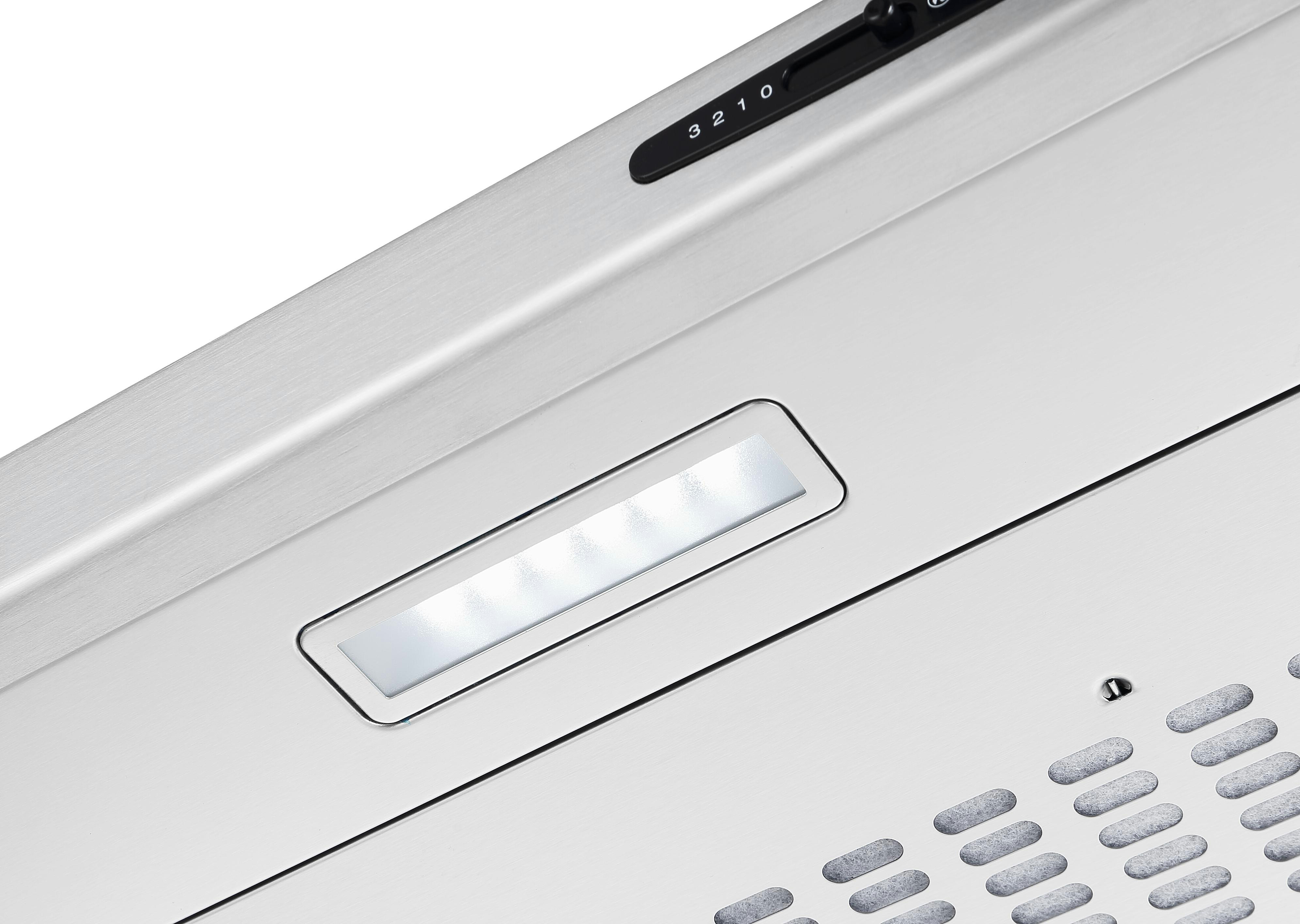 Nahaufnahme einer silbernen Dunstabzugshaube mit Licht. Oben befindet sich ein Schalter.