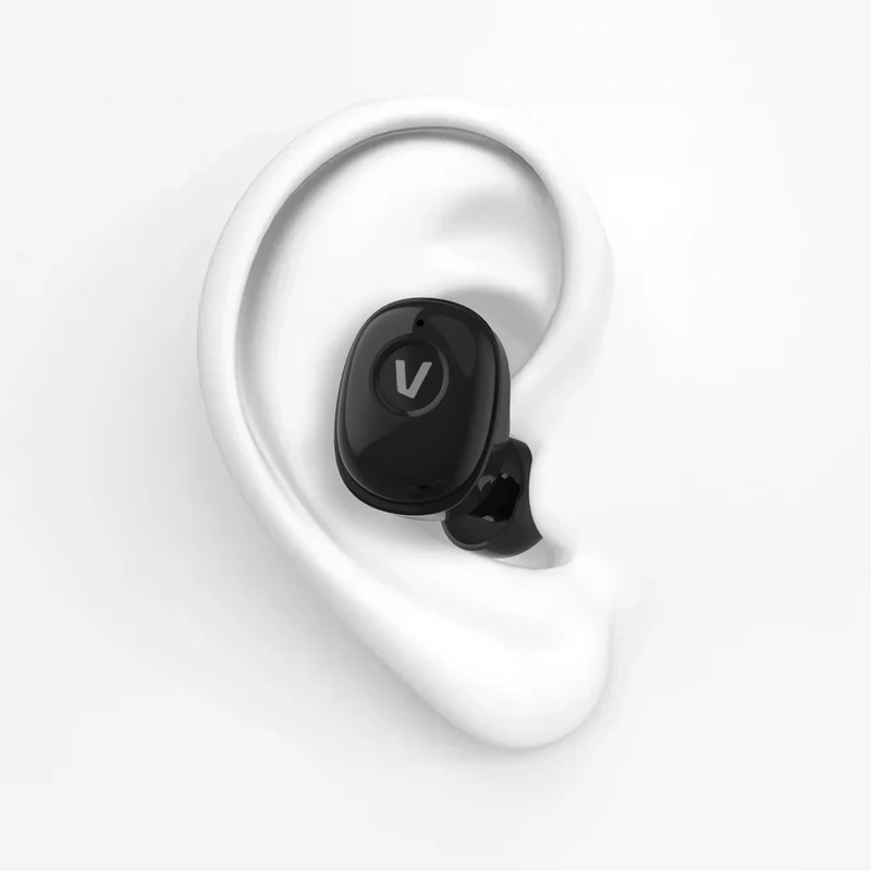 Auricular negro en la oreja. Fondo blanco con forma de oreja.