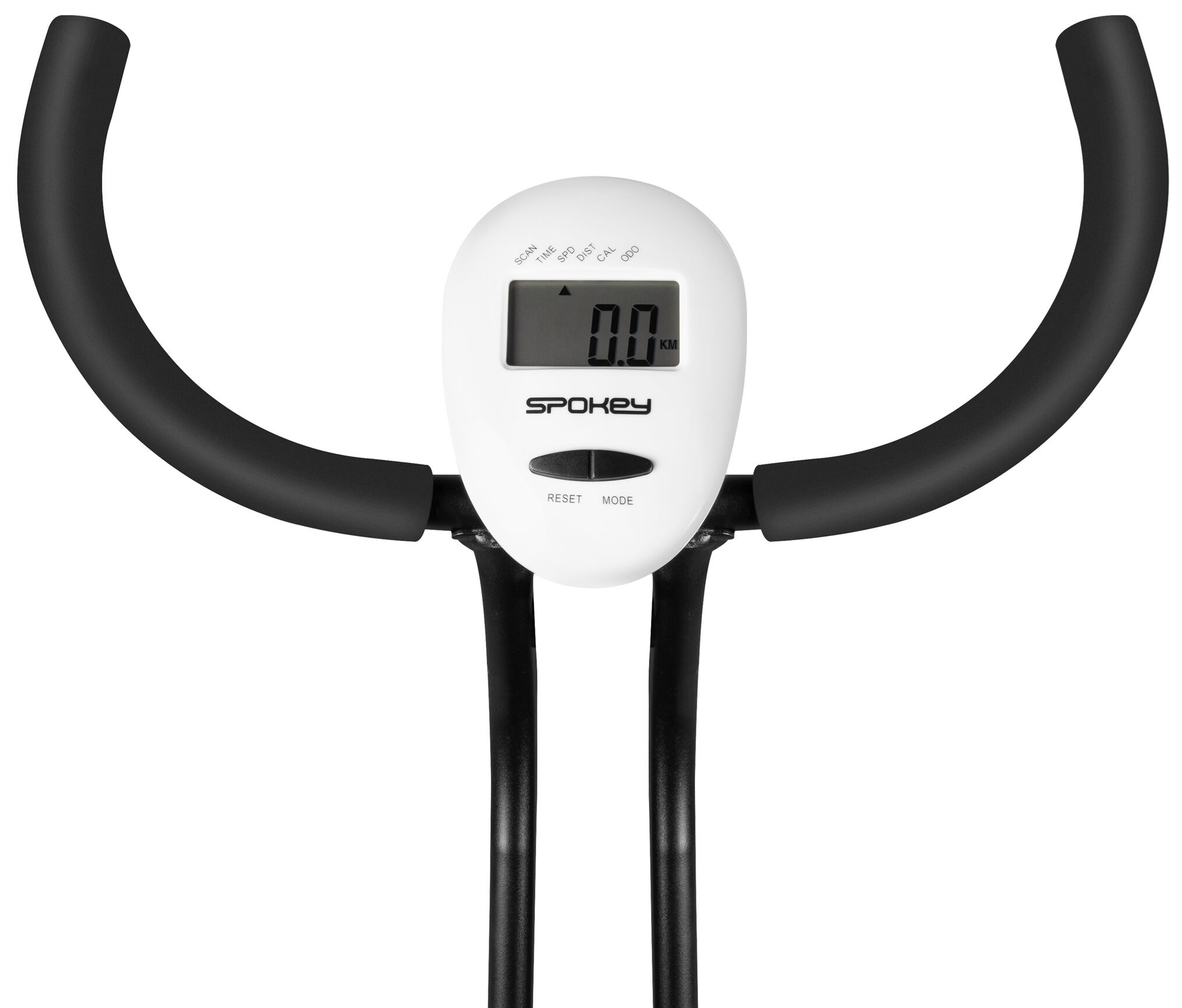 Konsola roweru stacjonarnego z wyświetlaczem 0,0 km. Czarne kierownice łukowate, białe tło.