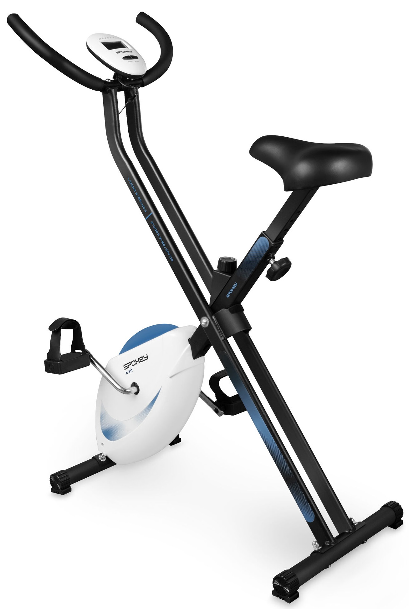Rower treningowy. Czarna rama, biało-niebieskie detale, czarne siodełko i uchwyty. Widoczna marka Spokey.