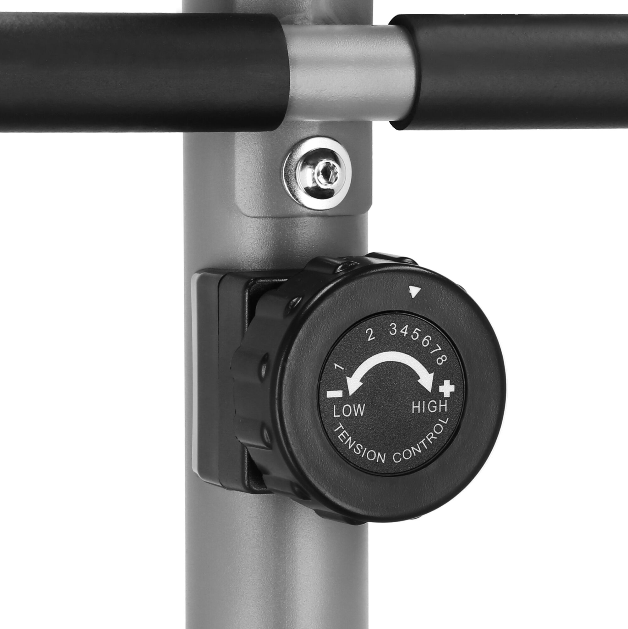 Pokrętło regulacji oporu na maszynie fitness.