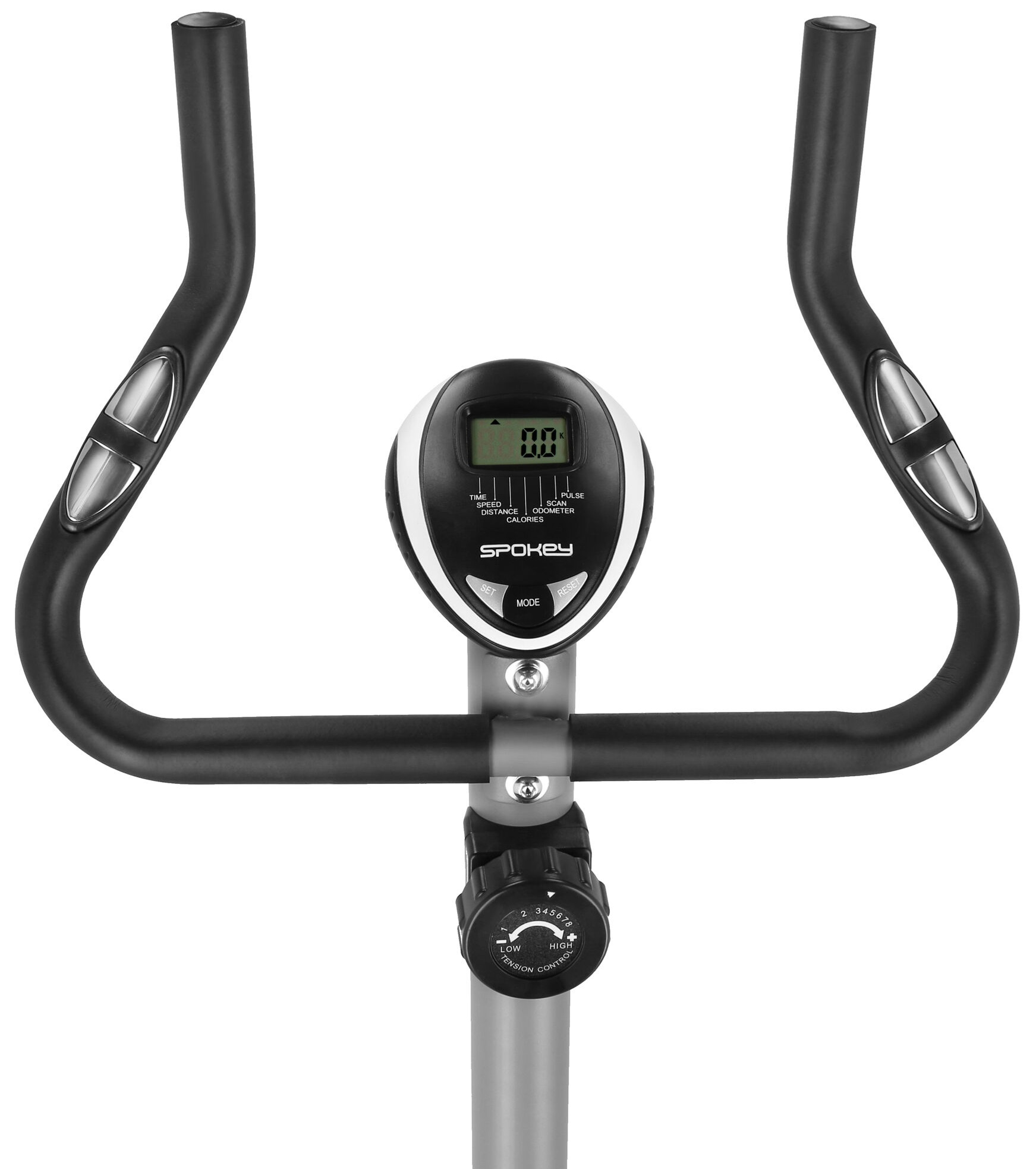 Kierownica i panel sterowania roweru stacjonarnego. Czarne uchwyty, wyświetlacz cyfrowy i pokrętło regulacji napięcia.