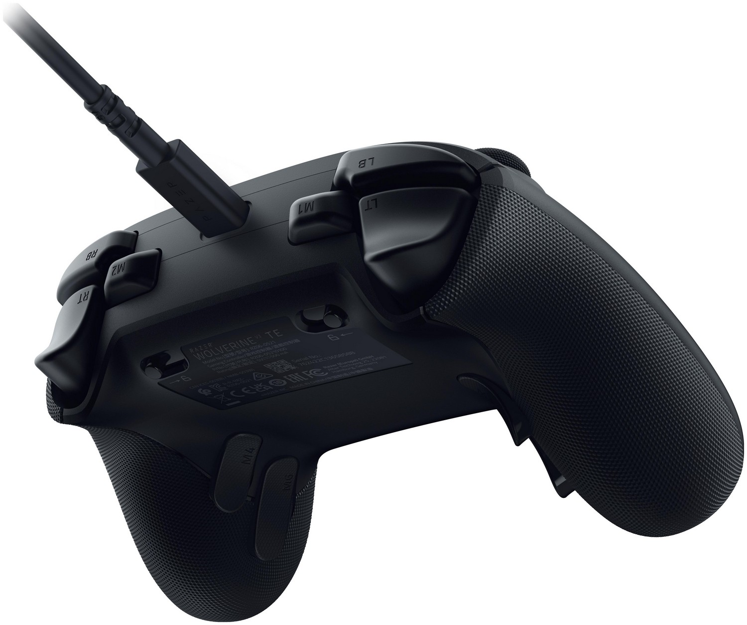 Czarny kontroler Razer Wolverine TE z podłączonym kablem, zbliżenie.