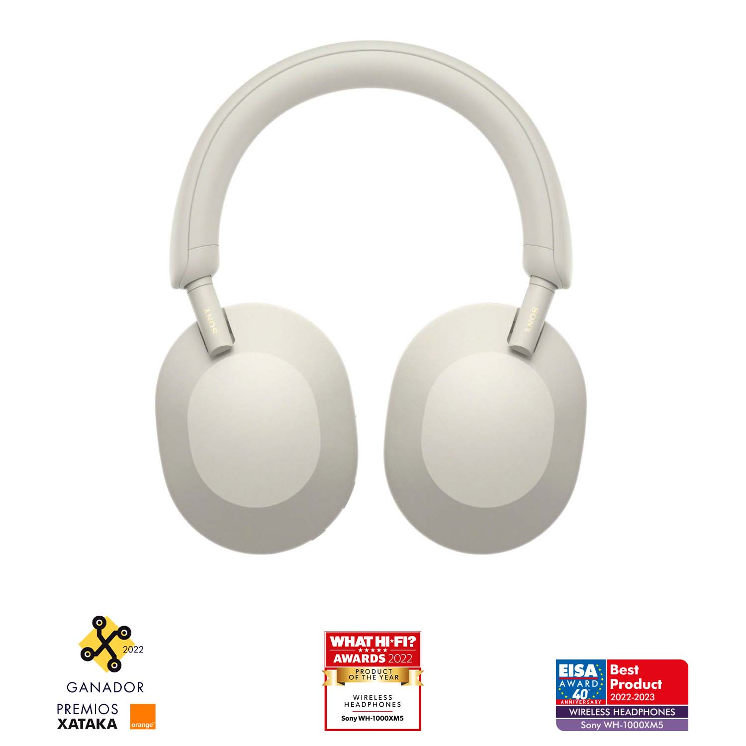 Auriculares blancos sobre la oreja sobre un fondo blanco. Logotipos de premios abajo.