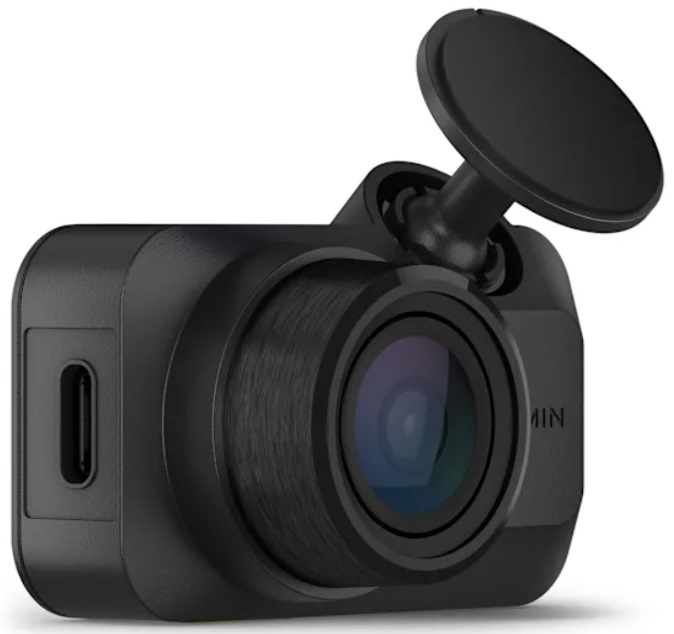 Czarna kamera samochodowa Garmin z obiektywem i mocowaniem.