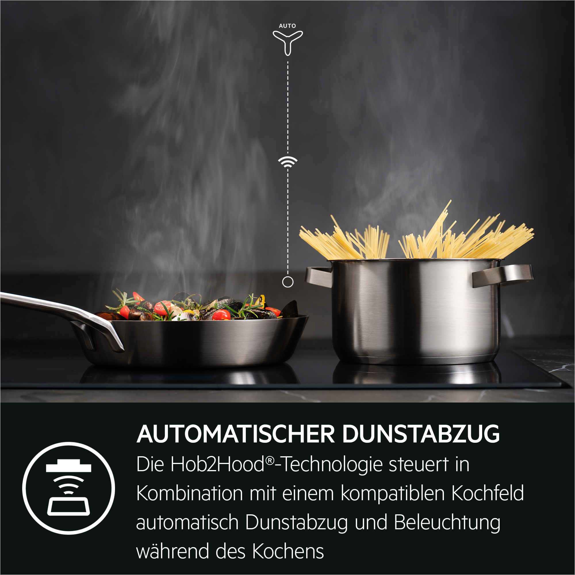 Ein Topf mit Spaghetti steht auf einem Induktionskochfeld.