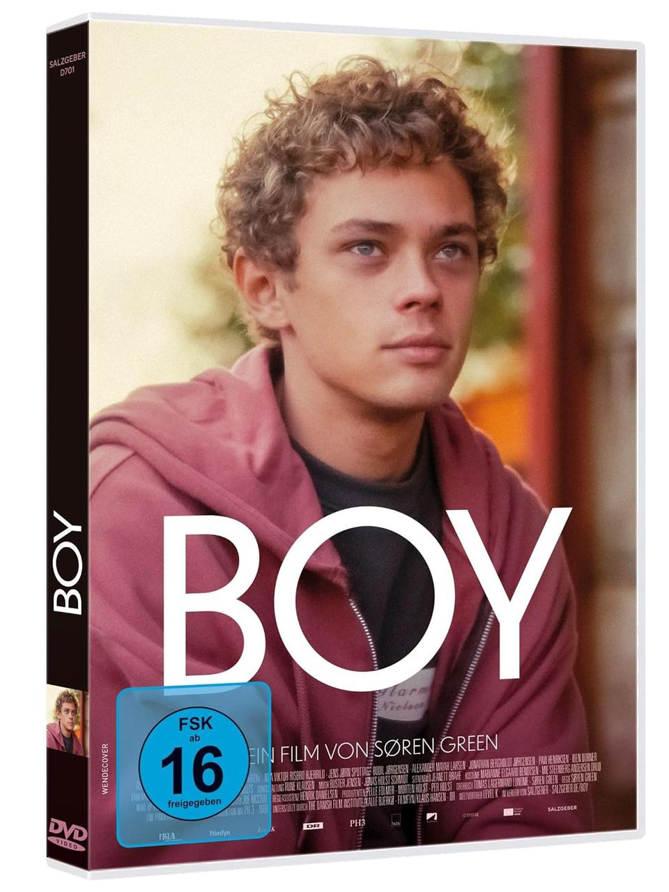 Die Hülle einer DVD-Hülle mit einem jungen Mann in einem roten Kapuzenpullover.