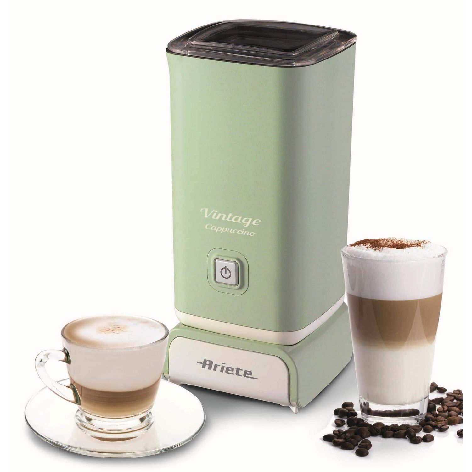 Caffettiera cappuccino verde, due tazze di caffè. Una con schiuma, una con latte a strati.
