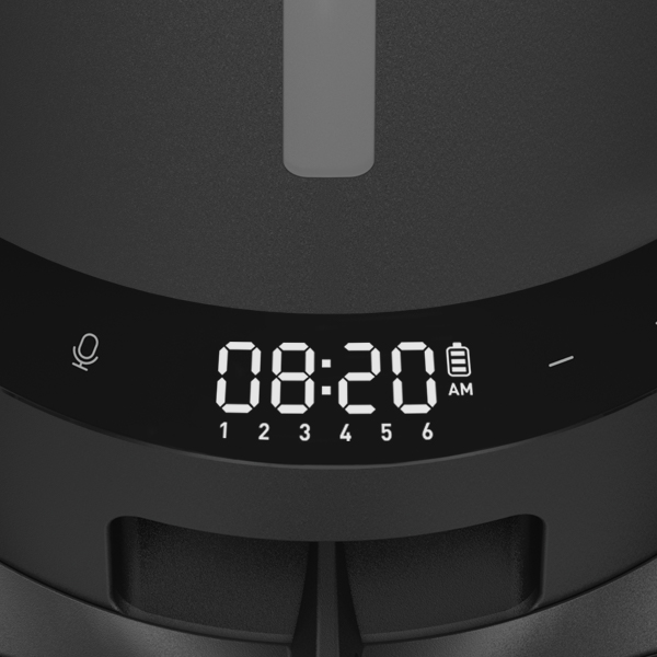 Nahaufnahme eines schwarzen Gerätebildschirms, der Zeit und Batteriestatus anzeigt.