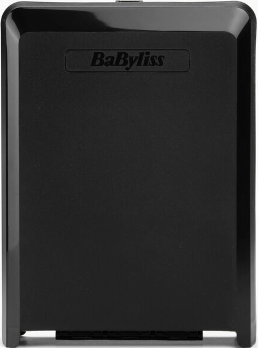 Ein schwarzes BaByliss-Haarstylinggerät mit rechteckiger Form, von vorne betrachtet.