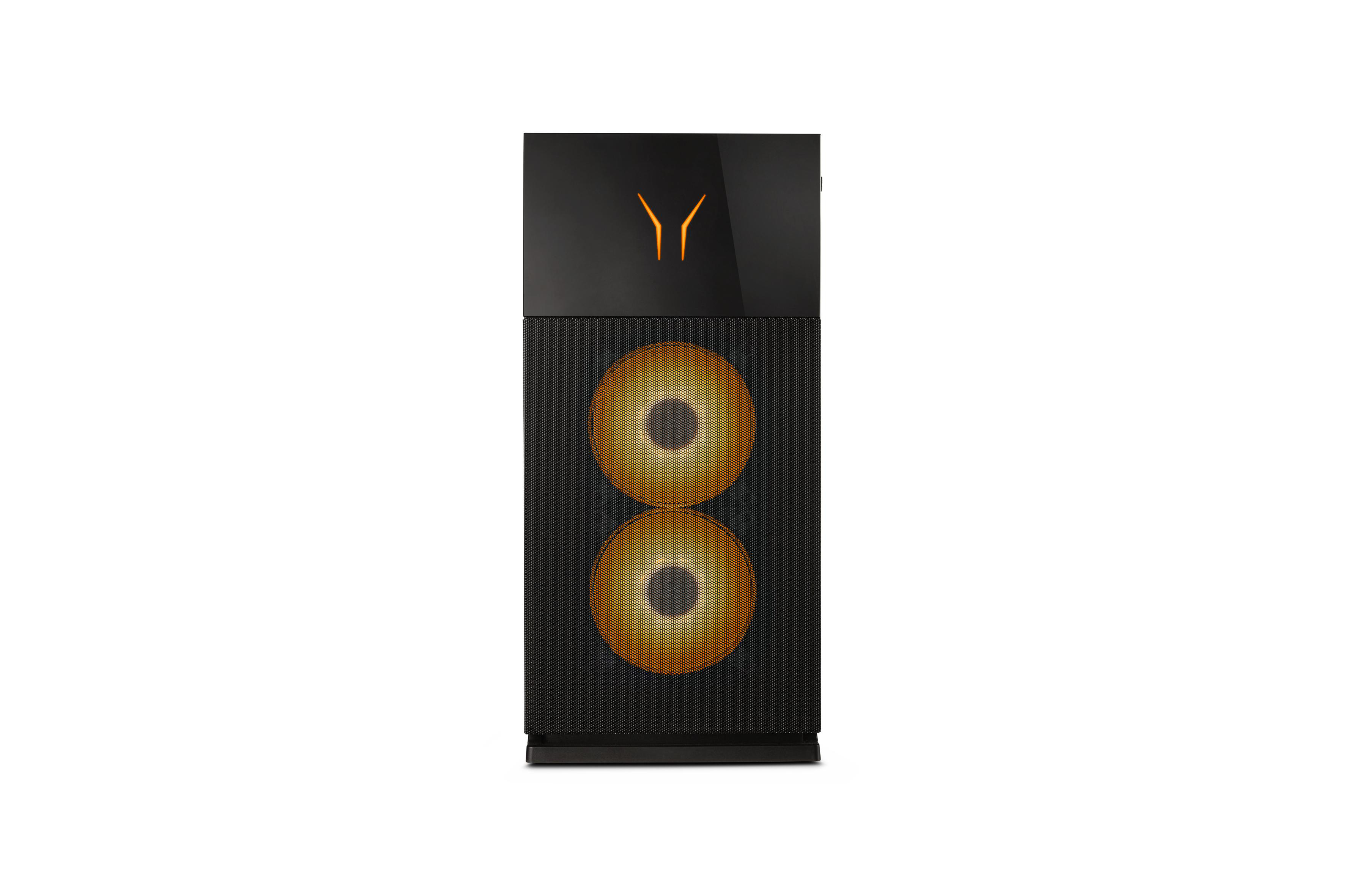 Schwarzer Lenovo Legion Gaming-Desktop mit orangefarbenen LED-Lüftern, die durch die Front sichtbar sind.