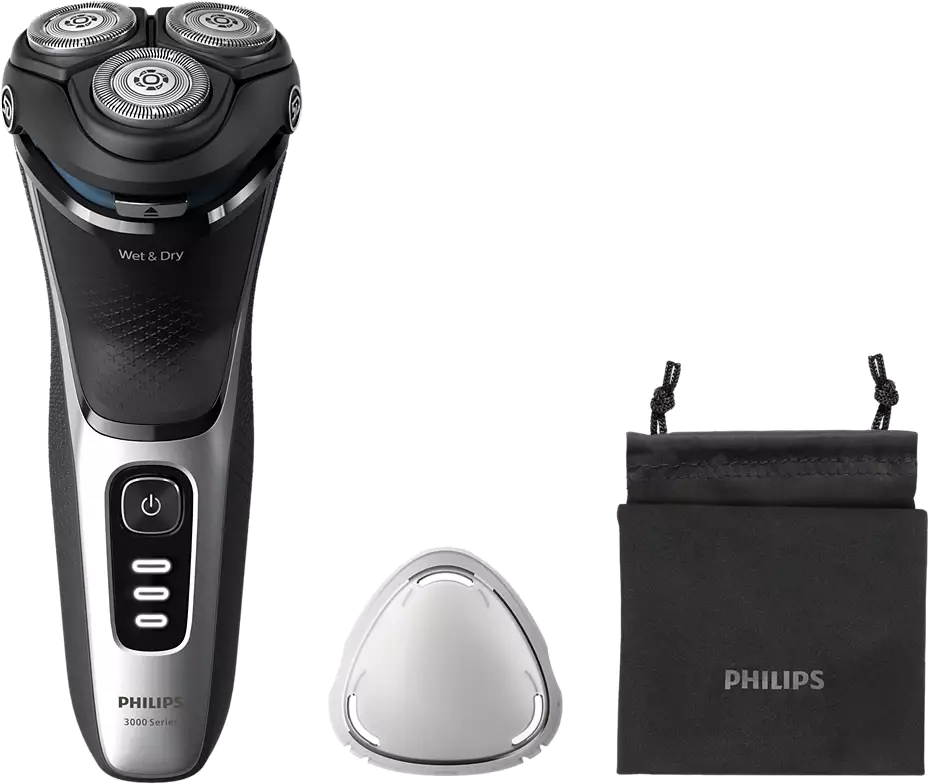 Ein Philips Elektrorasierer, eine Ladestation und ein schwarzes Reiseetui, alles auf weißem Hintergrund.