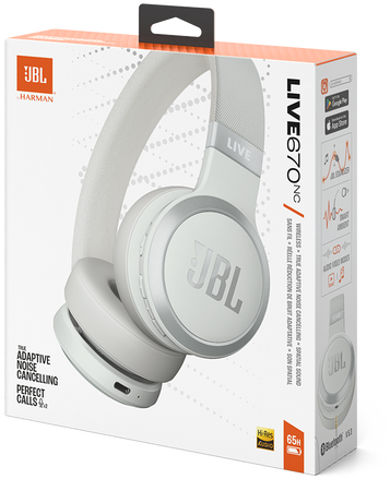 Dobozos fehér JBL fejhallgató. A dobozon a fejhallgató látható, a JBL logóval. Szöveg a dobozon.