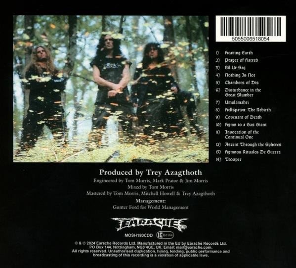 Die Rückseite einer CD-Hülle mit Bandfoto, Titelliste und Text.