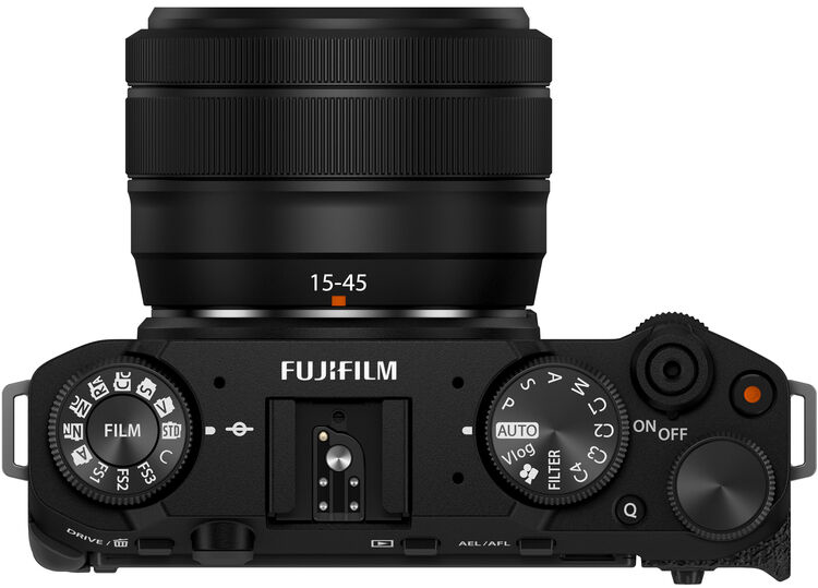 Fekete Fujifilm fényképezőgép felülnézete objektívvel.