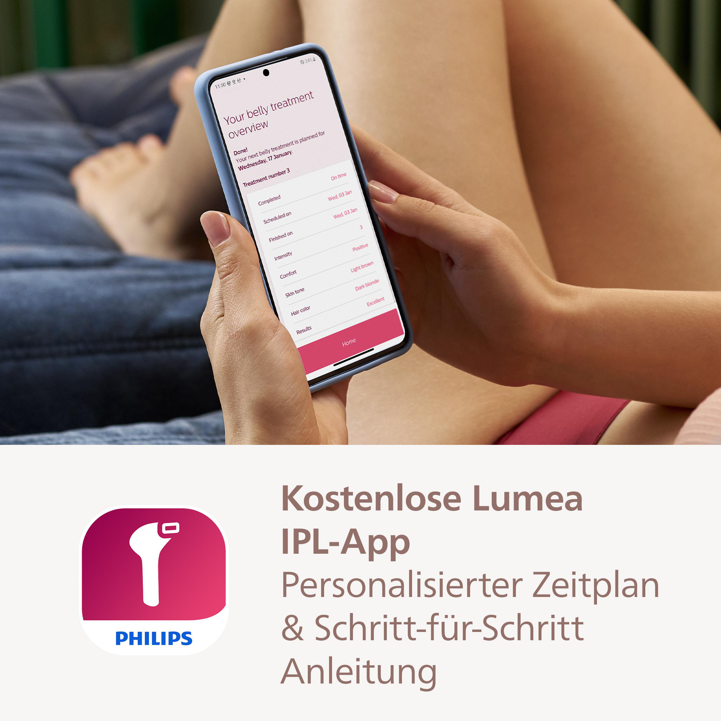 Beine einer Frau, die ein Telefon mit einer App für Bauchbehandlung hält. Darunter Philips IPL-App Info.