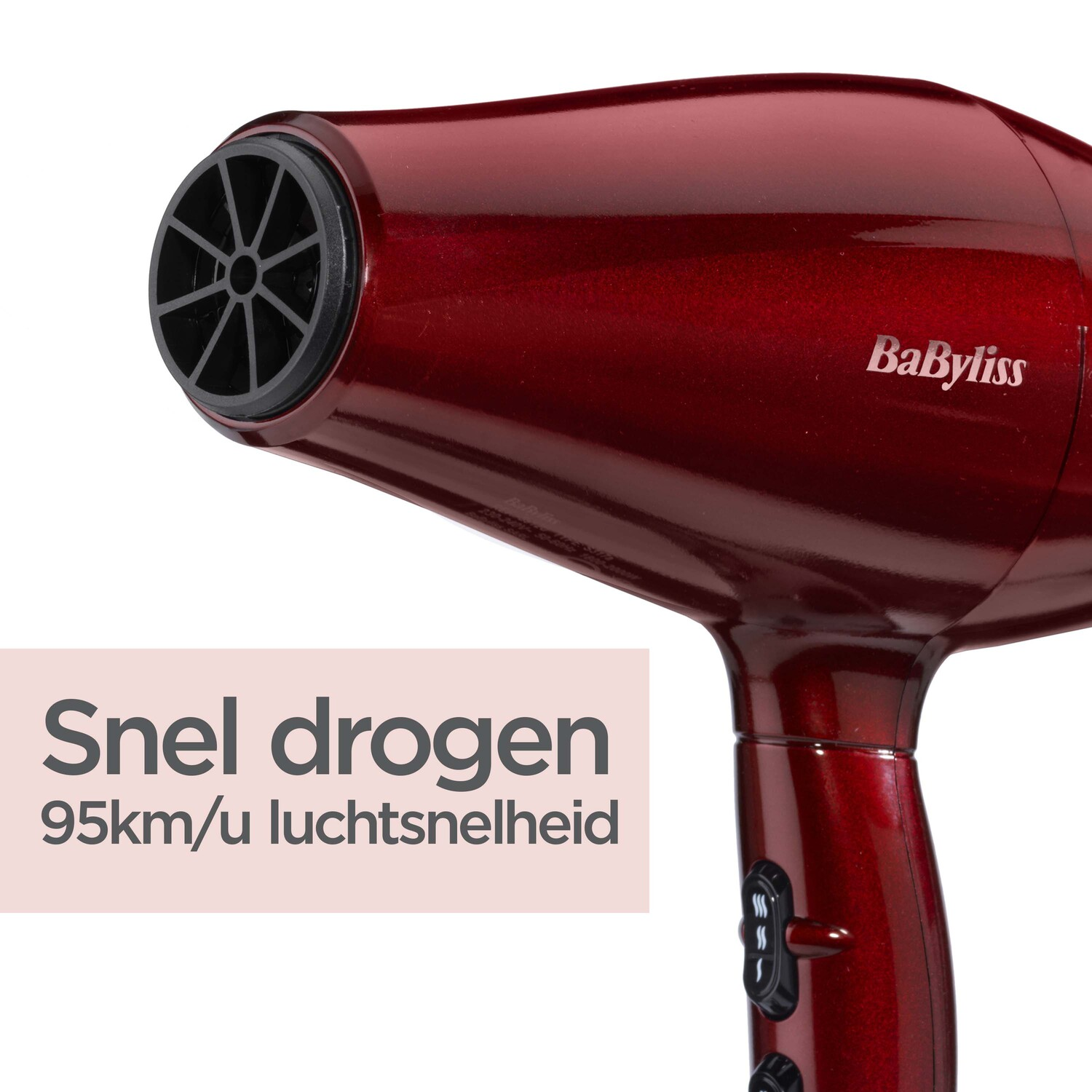 Rode haardroger, met de merknaam 