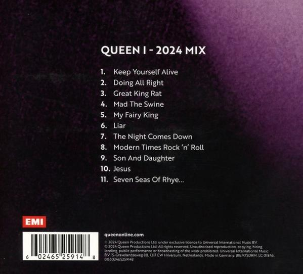 Die Rückseite einer CD mit der Titelliste von Queen I - 2024 Mix. Enthält Songs und Credits.