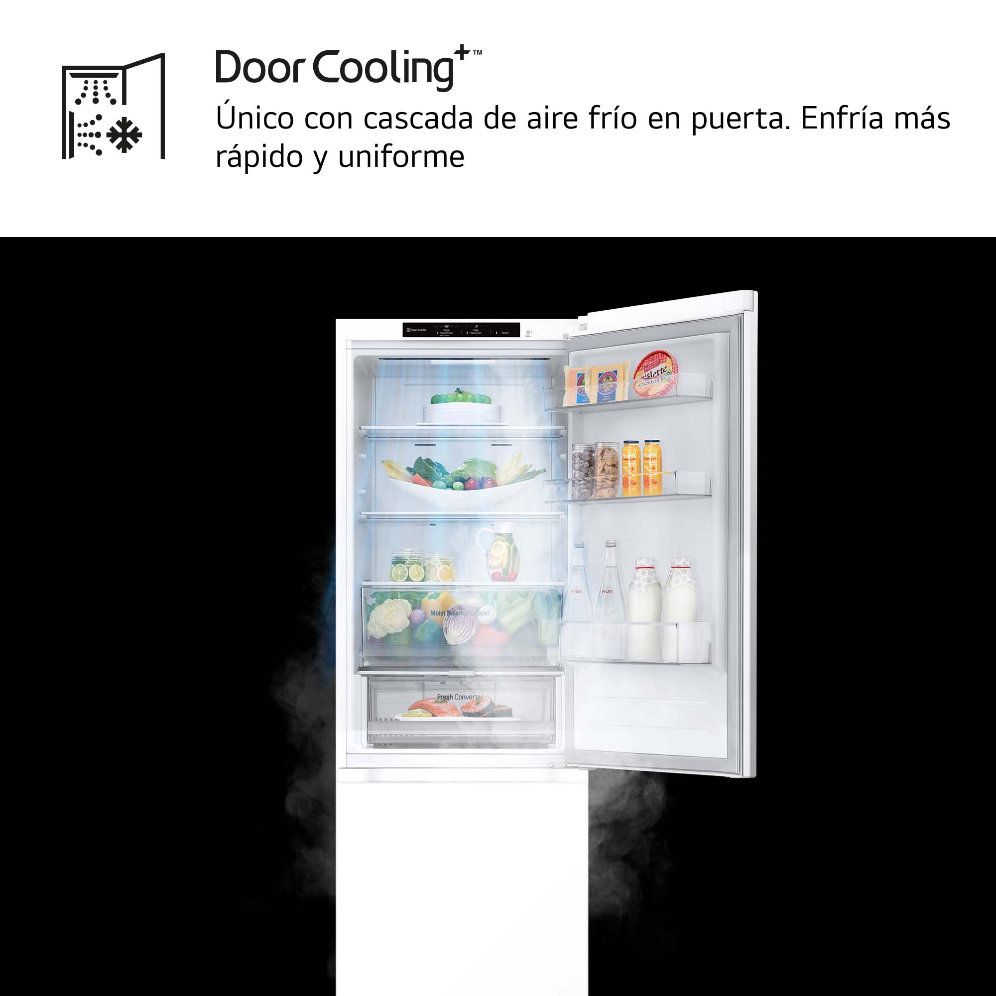 Refrigerador blanco abierto con estantes de alimentos, destacando la tecnología de enfriamiento de la puerta.