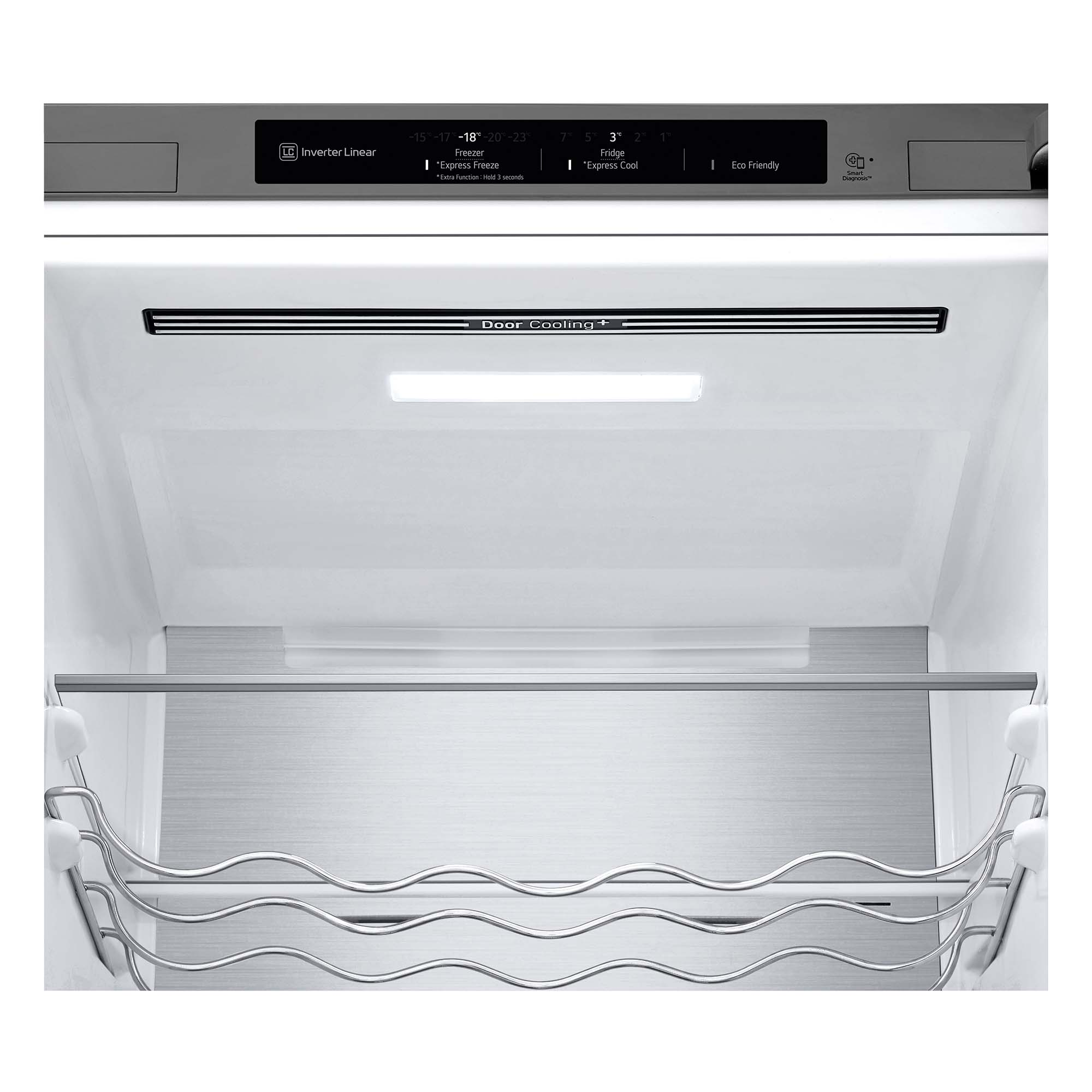 Primer plano del interior del frigorífico. Muestra el control de temperatura y la vinoteca. Interior blanco.