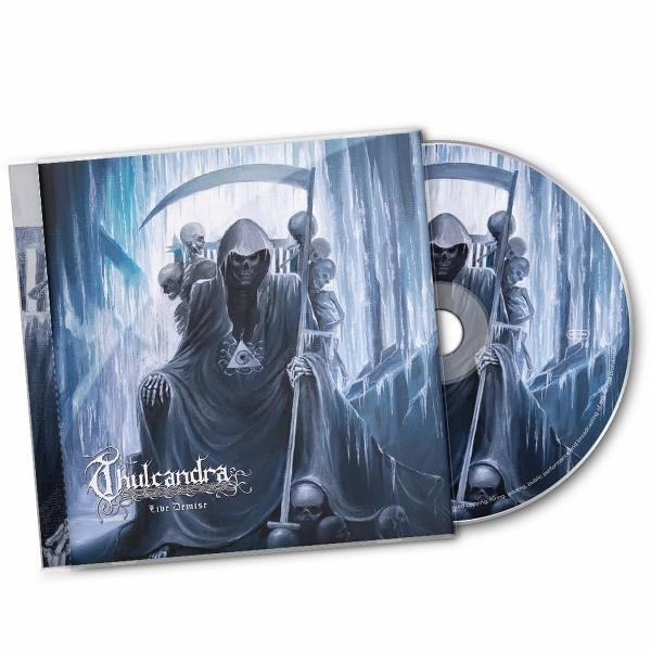 CD-Hülle mit einer Sensenmann-ähnlichen Figur auf dem Cover.