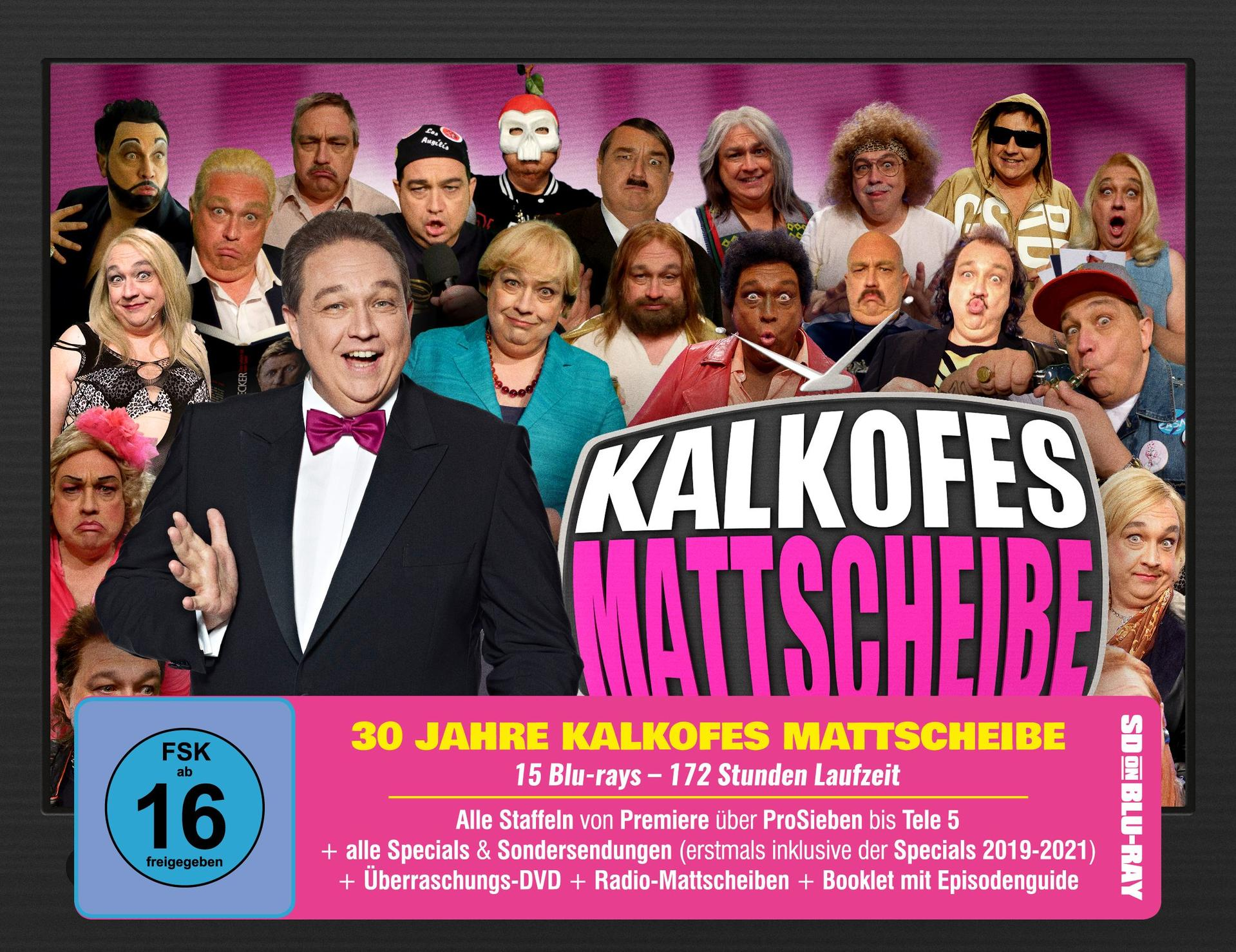 DVD-Cover von 'Kalkofes Mattscheibe' mit vielen Leuten, einem Mann im Anzug und dem Logo der Show.