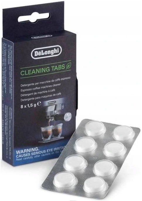 Wyświetlane jest pudełko z tabletkami czyszczącymi DeLonghi i blistr z białymi tabletkami.