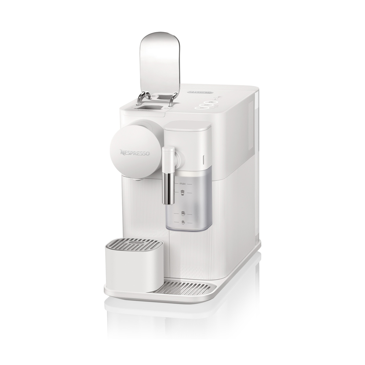 Macchina da caffè Nespresso bianca, con serbatoio dell'acqua, vista angolata su sfondo bianco.