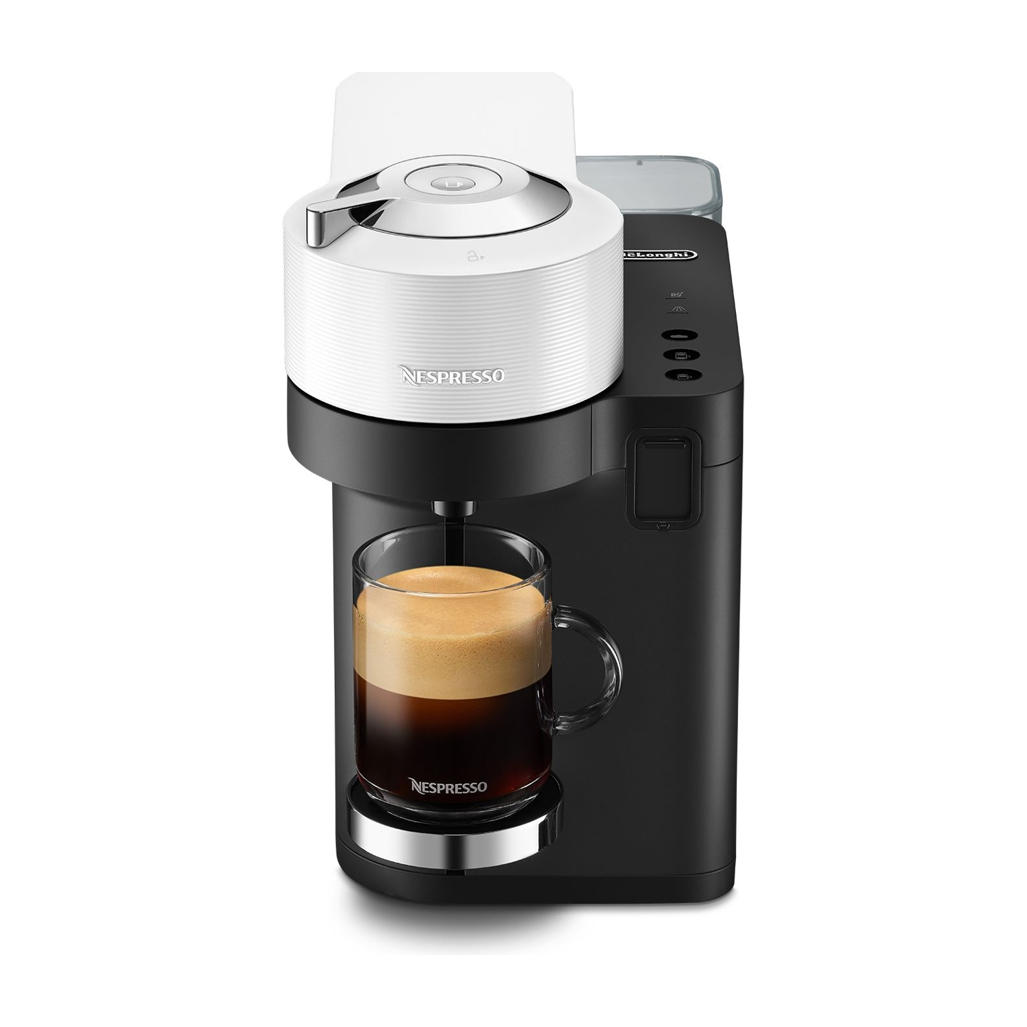 Una macchina per caffè Nespresso in bianco e nero con un bicchiere di caffè.