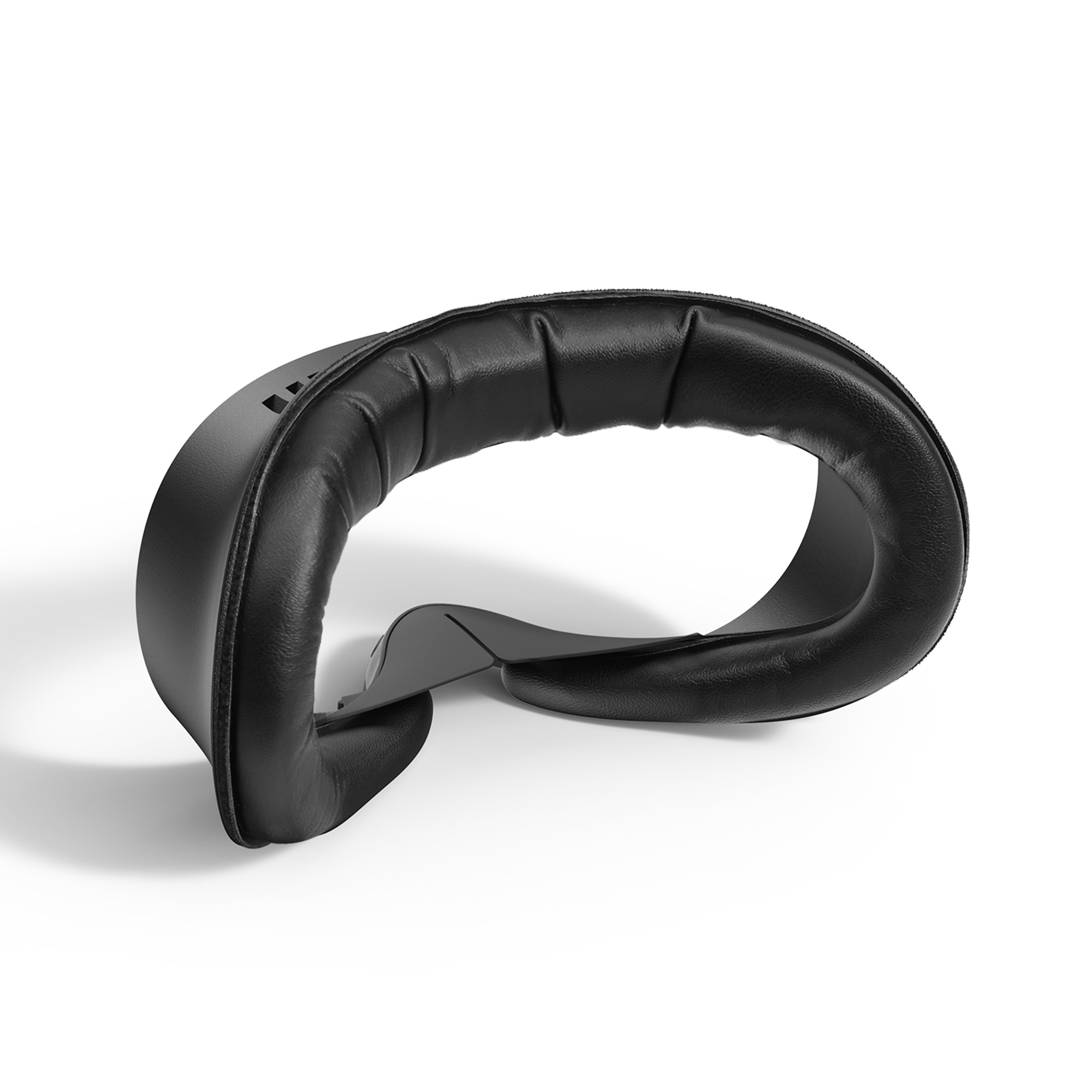 Schwarzes VR-Headset-Gesichtspolster auf weißem Hintergrund, geschwungenes Design.