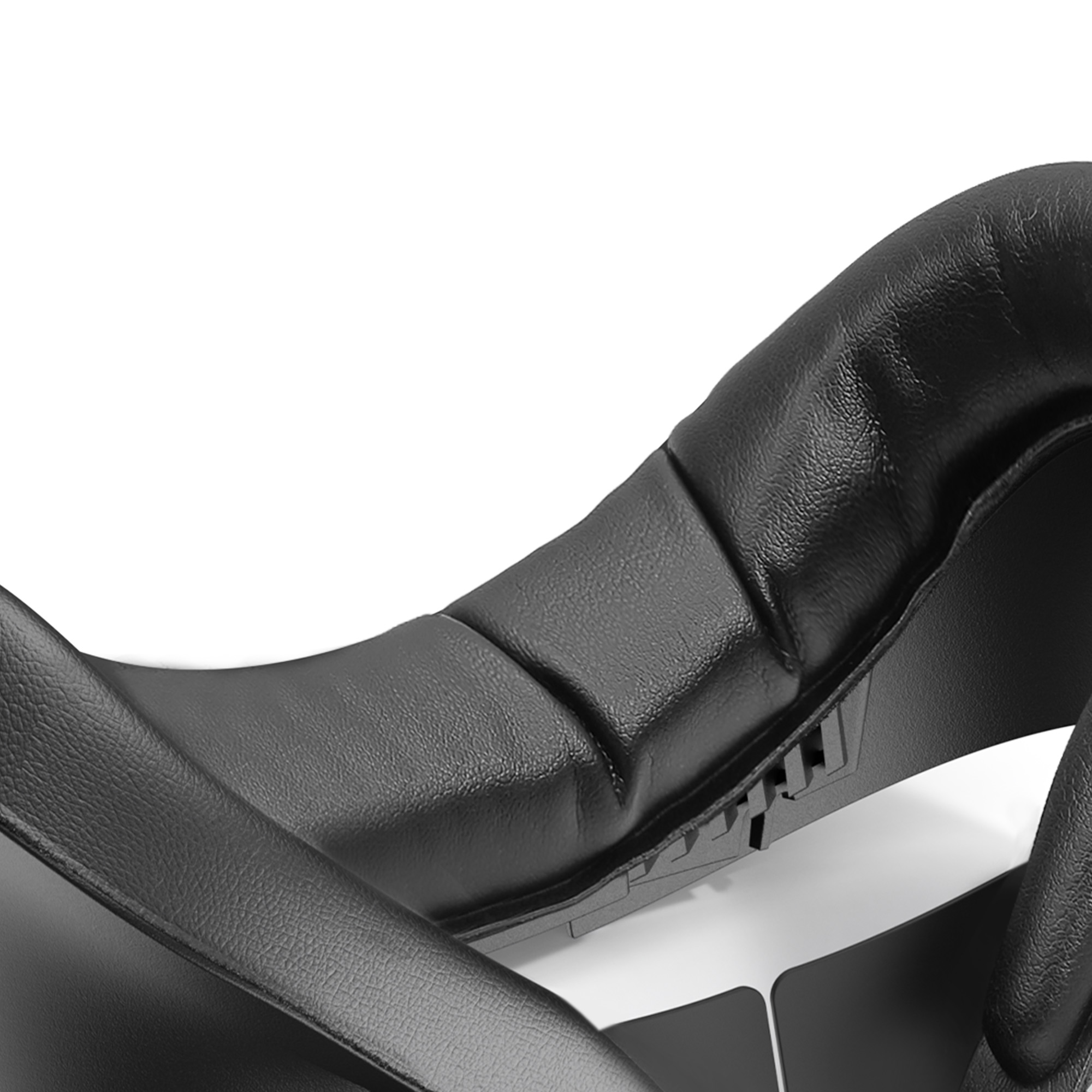 Nahaufnahme eines schwarzen VR-Headsets mit Polsterung und Riemendetails.