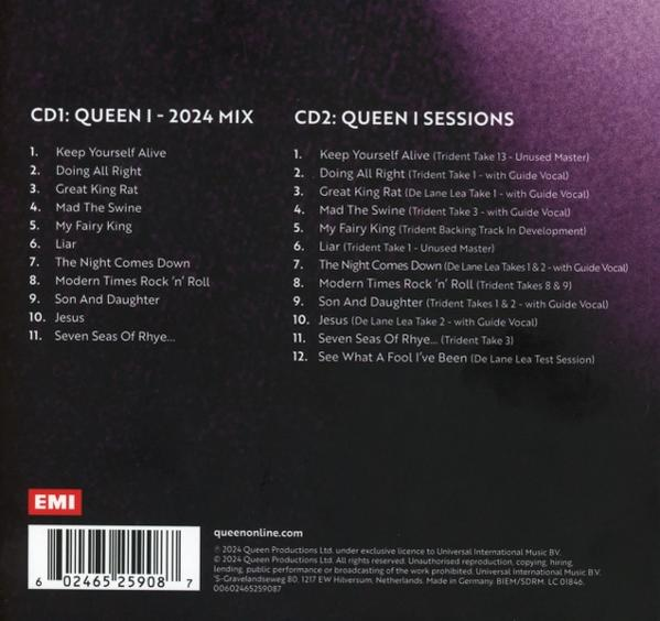 CD-Cover listet Queen I Album-Tracks. Enthält CD1: 2024 Mix & CD2: Sessions Tracklisten, EMI-Logo, Barcode und Website.