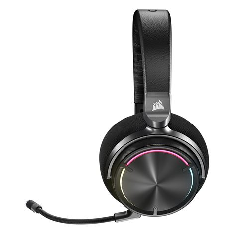 Auriculares gaming negros con micrófono. Presentan un auricular circular con iluminación RGB y el logotipo de Corsair.