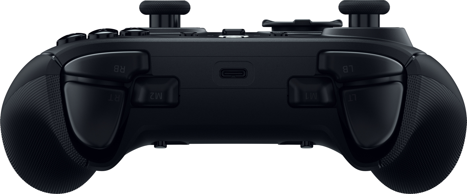 Ein schwarzer Gamecontroller. Es gibt Knöpfe, Joysticks und Trigger. Er hat einen USB-C-Anschluss.
