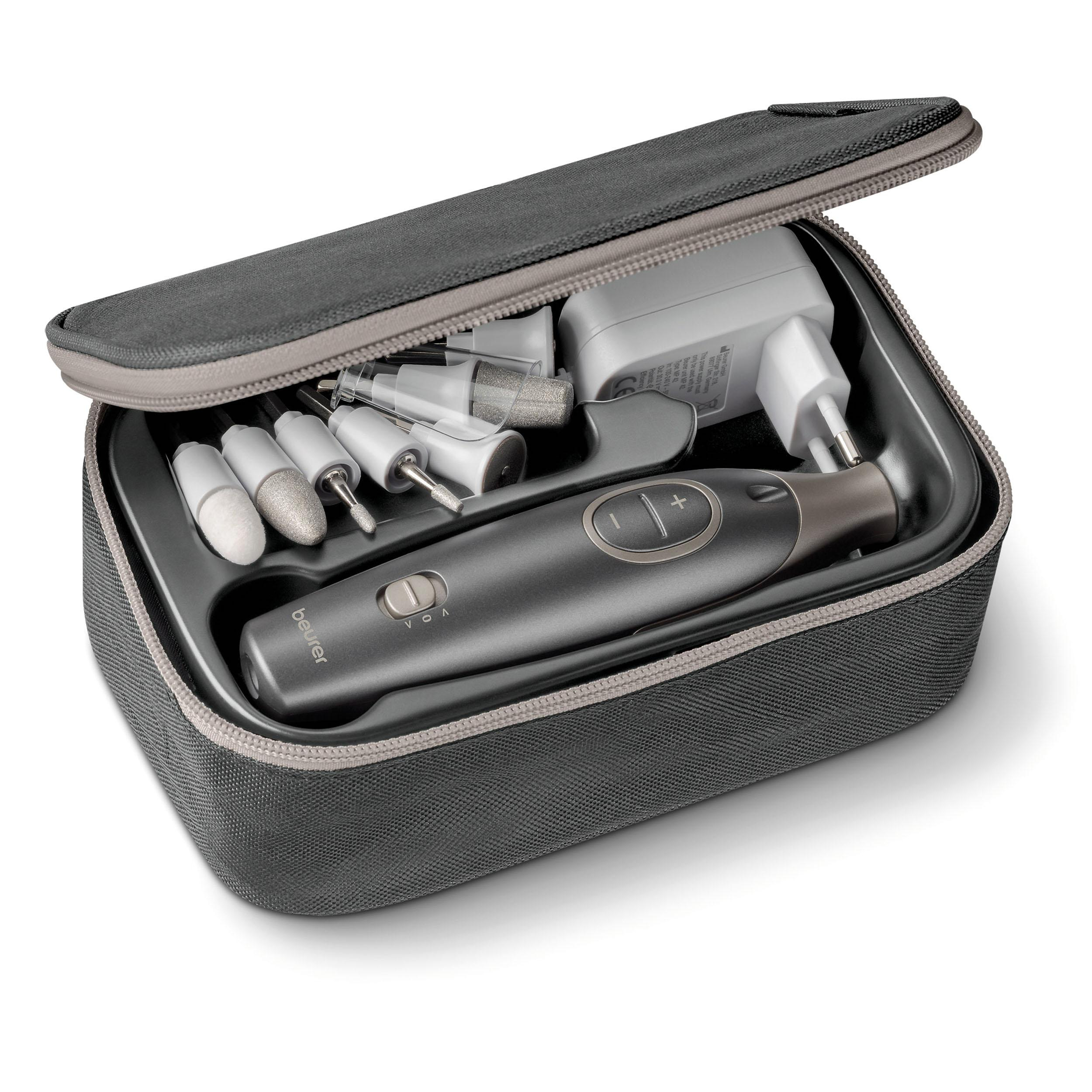 Maniküre-Set mit Werkzeugen in einem grauen Etui.