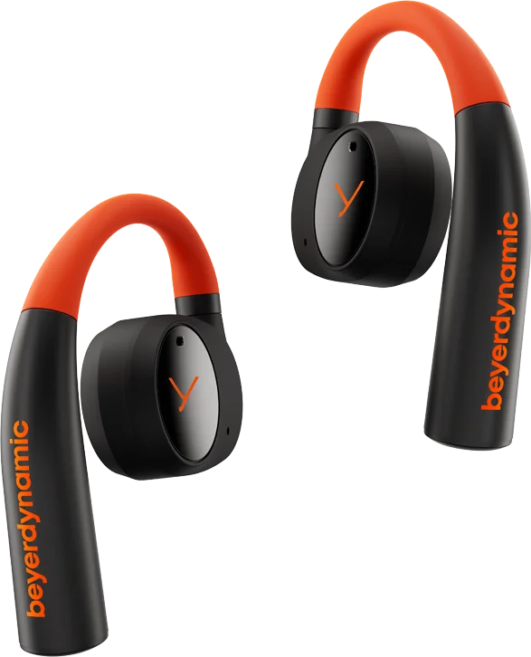 Zwei schwarze und orangefarbene kabellose Ohrhörer. Jeder Ohrhörer hat ein gebogenes oranges Band und das beyerdynamic-Logo.