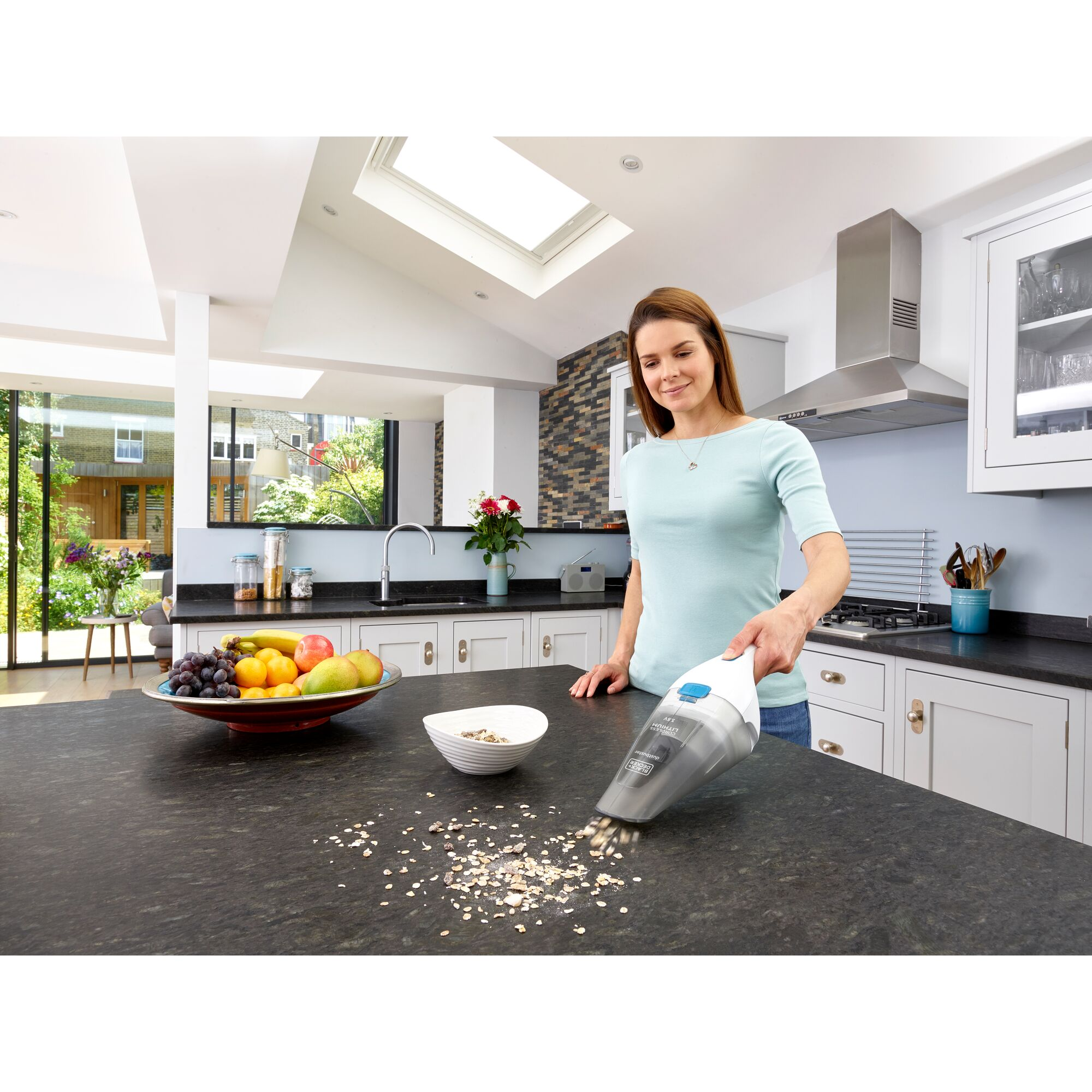 BLACK & DECKER NVC115JL 3.6 V Şarjlı El Süpürgesi Beyaz