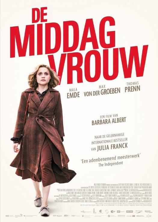 Affiche du film De Middagvrouw. Elle montre une femme marchant avec un manteau.