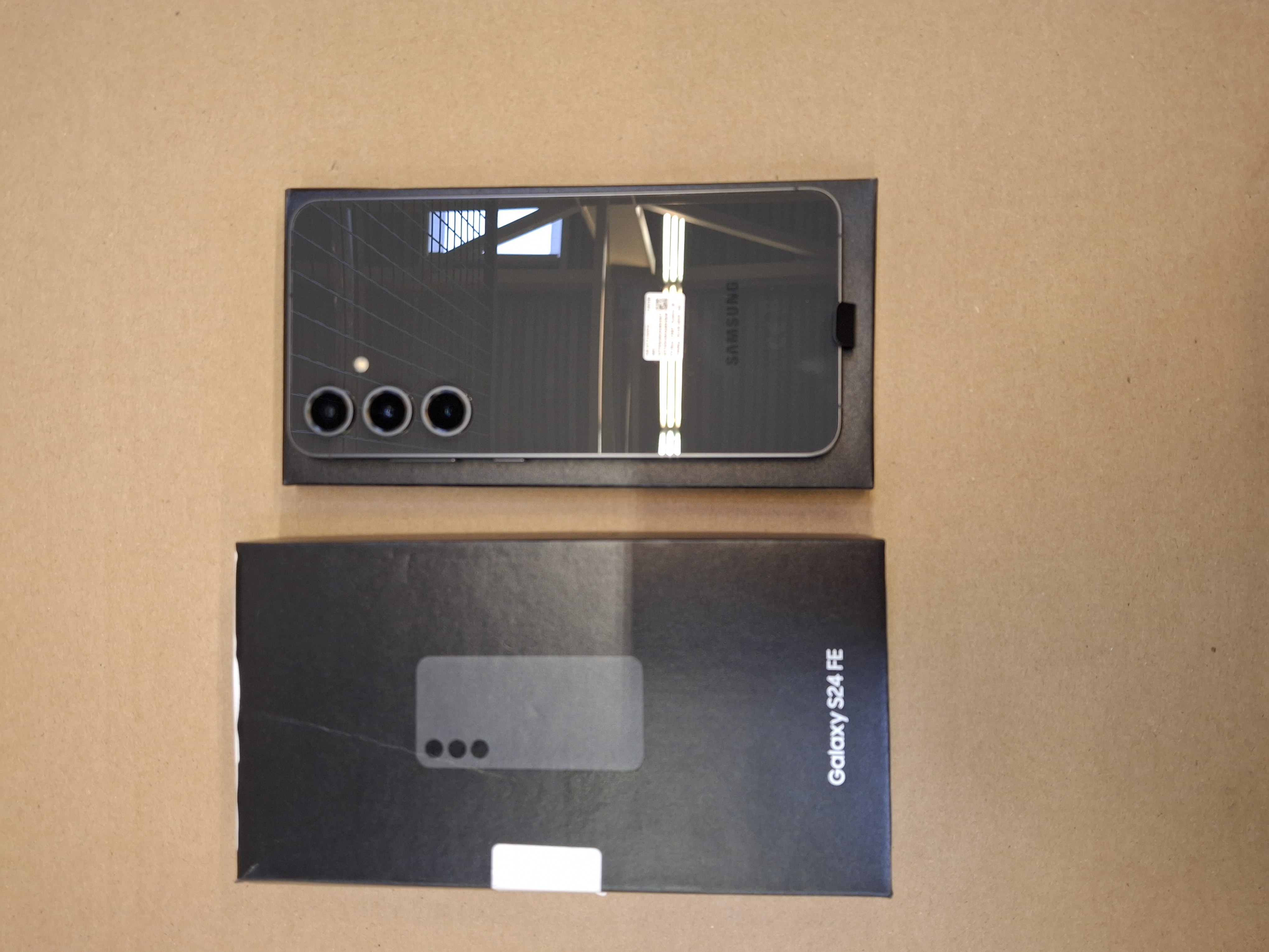 OUTLET - Smartfon SAMSUNG Galaxy S24 FE 5G 8/128GB Szary
