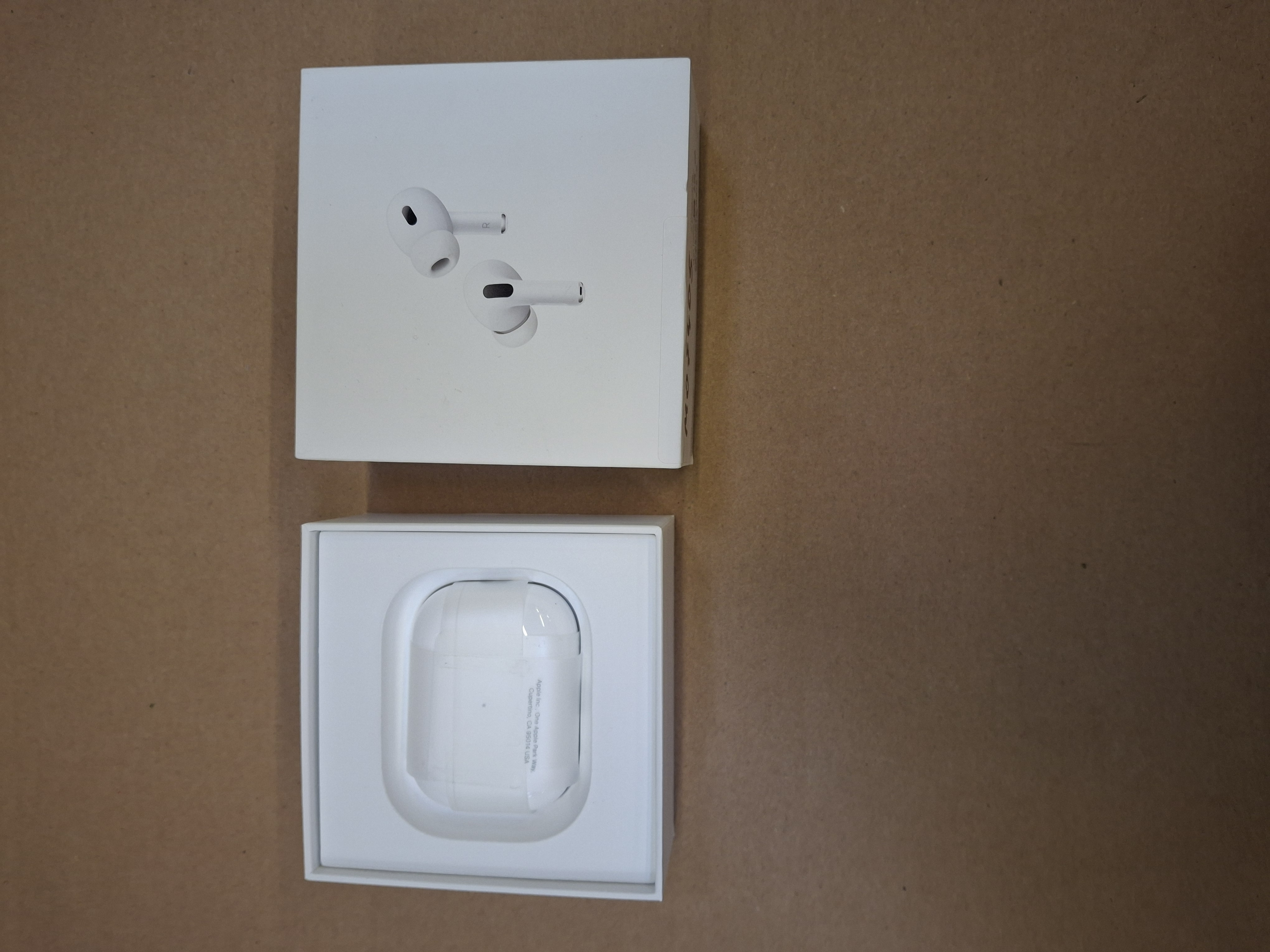 OUTLET - Słuchawki bezprzewodowe APPLE AirPods Pro (2. generacji) z etui MagSafe (USB‑C) MTJV3ZM/A