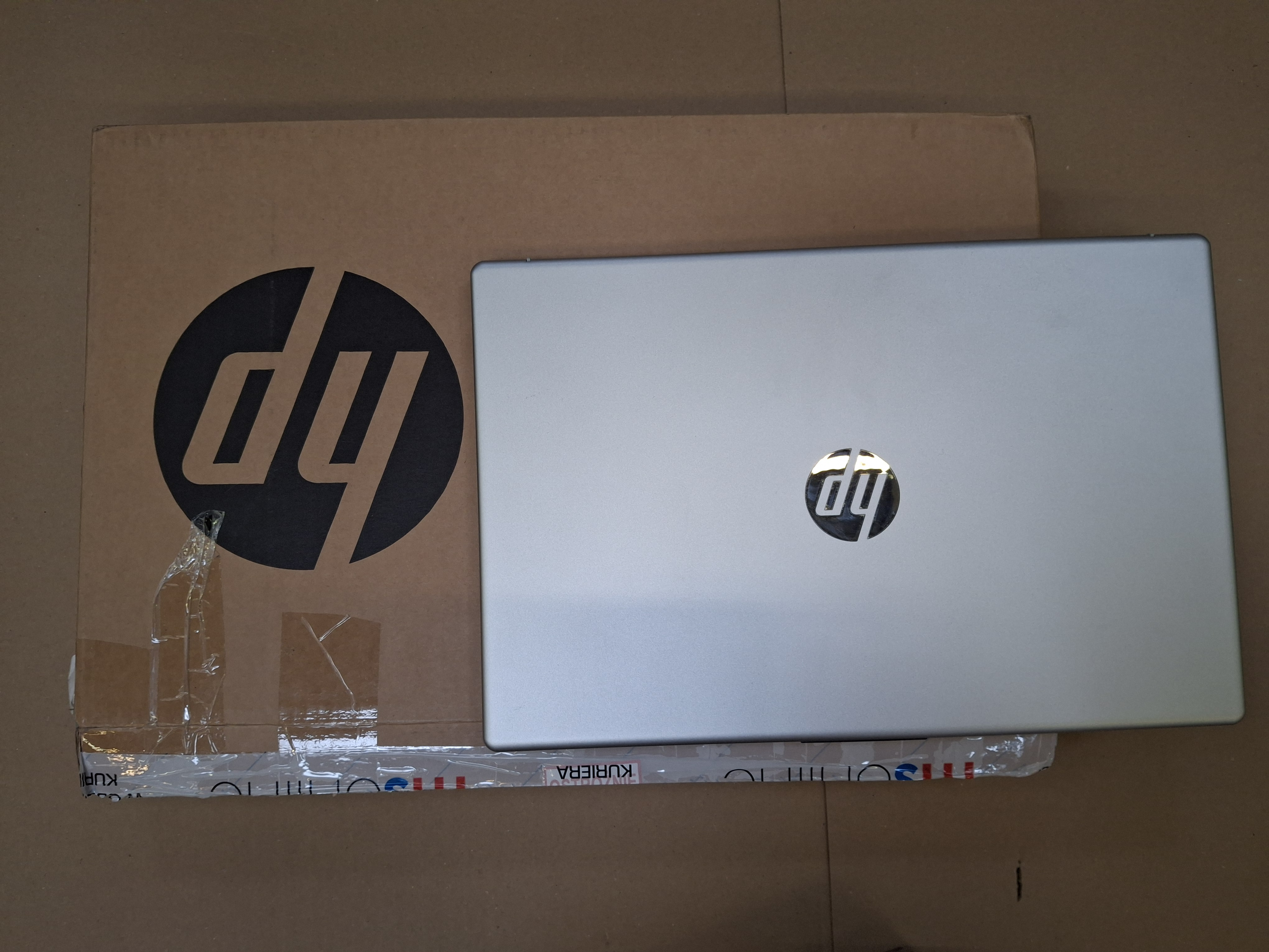 OUTLET - Laptop HP 15-fd0171nw FHD i5-1334U/16GB/512GB SSD/INT/Win11H Srebrny