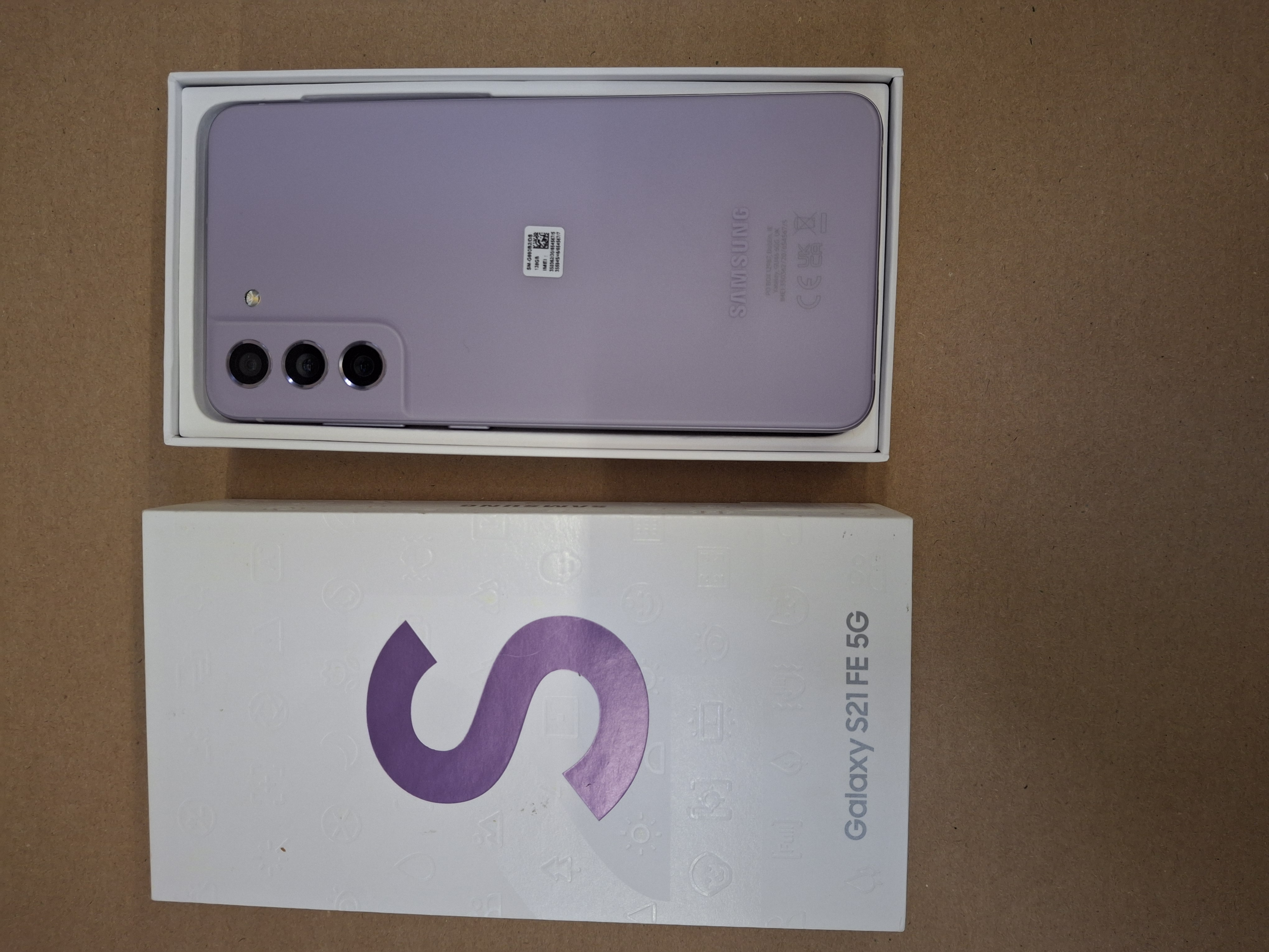 OUTLET - Smartfon SAMSUNG Galaxy S21 FE 5G 6GB/128GB Lawendowy (Light Violet) SM-G990BLVDEUE