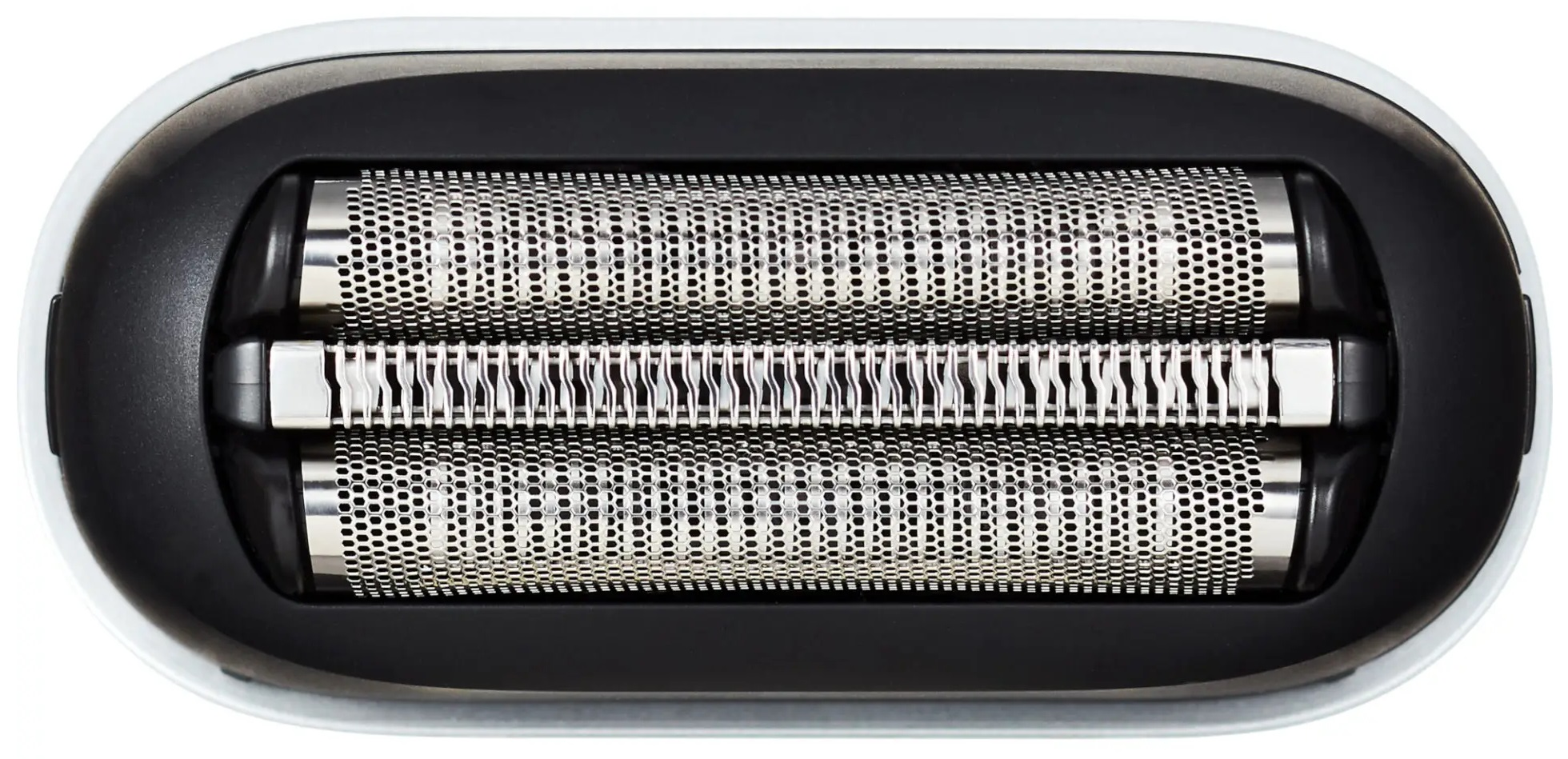 Zbliżenie głowic golarki elektrycznej z czarną obwódką.