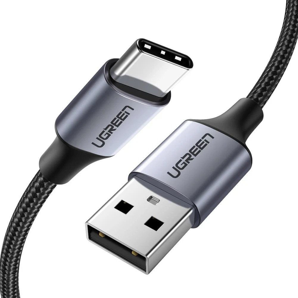 UGREEN markalı USB-C - USB-A kablosu, siyah örgülü kablo.
